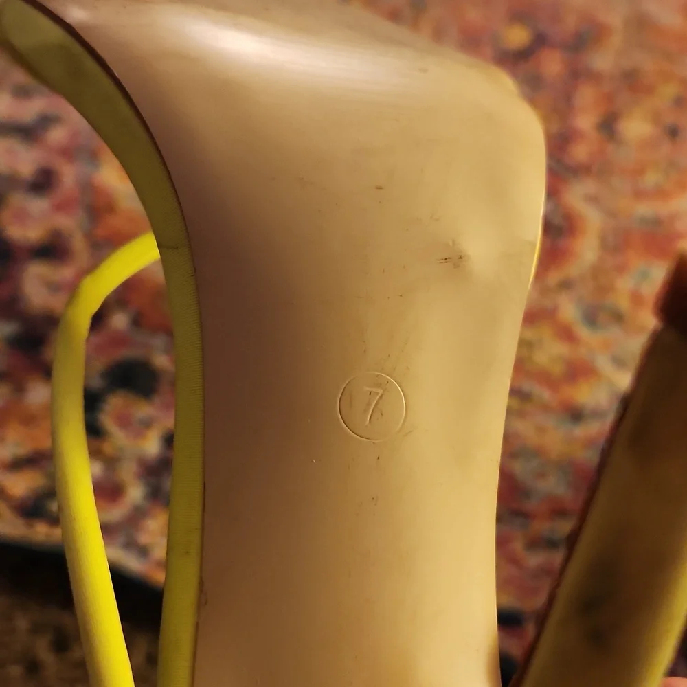 Simmi London Neon Cassie Starppy Heels Size 7